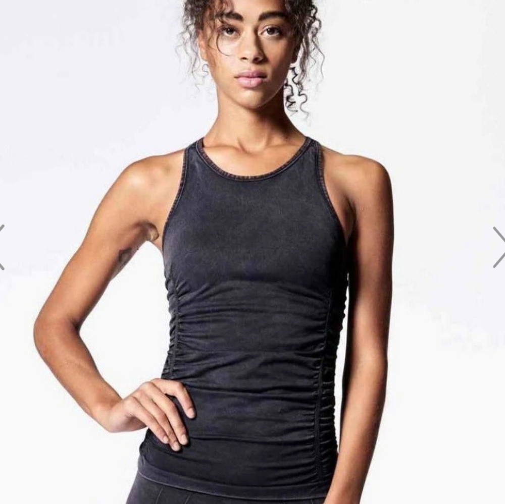 NUX SPELLBOUND COMPRESSION CAMI